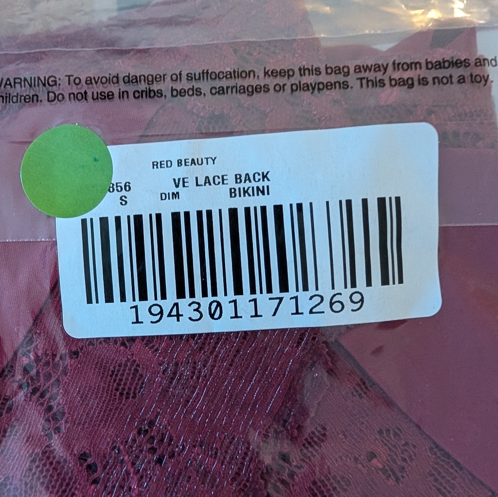NWT Soma Red Beauty Vanishing Edge Lace Back Bikinis - Set Of 3 - Picture 3 of 3